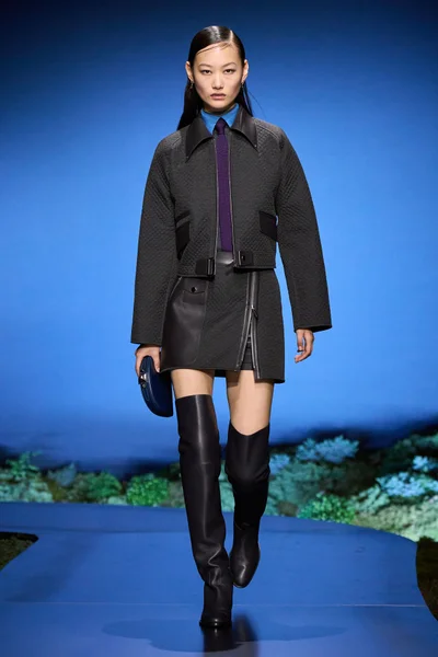 Look 49